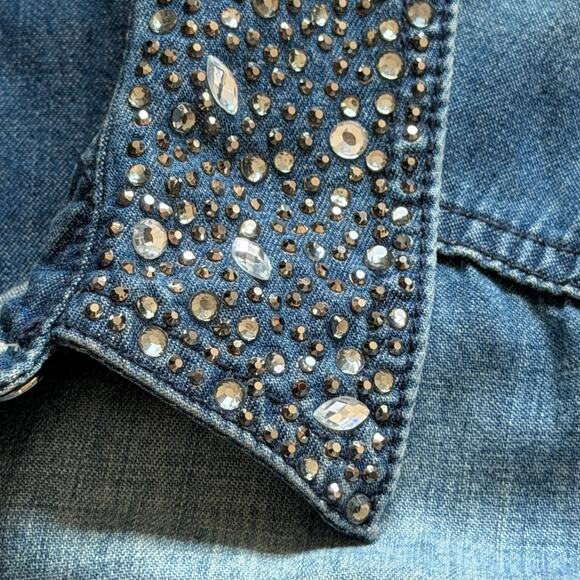 Chicos Rhinestone Collar Denim Chambray Button Up Shirt Long Sleeve Size 1 - Picture 4 of 11